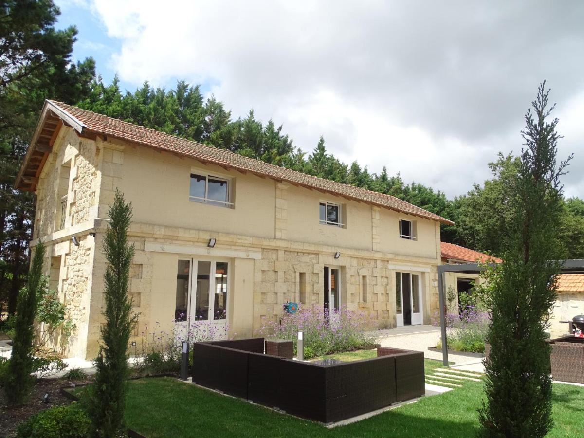 Villa Entiere Du Chateau Lacroix De Civrac 3 Ch, 3 Sdb, Piscine Xxl,Sauna, 4 Etoiles,7 Pers Екстер'єр фото