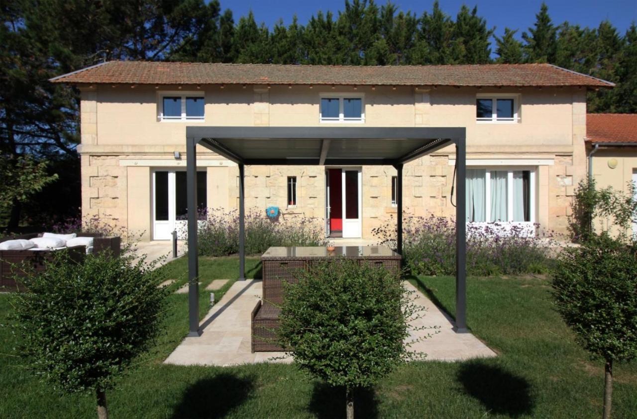 Villa Entiere Du Chateau Lacroix De Civrac 3 Ch, 3 Sdb, Piscine Xxl,Sauna, 4 Etoiles,7 Pers Екстер'єр фото