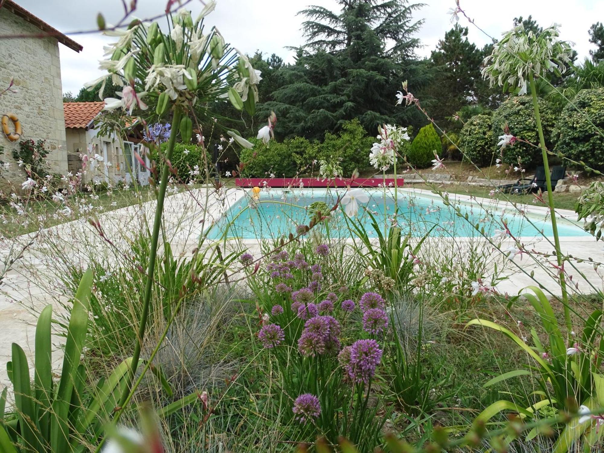 Villa Entiere Du Chateau Lacroix De Civrac 3 Ch, 3 Sdb, Piscine Xxl,Sauna, 4 Etoiles,7 Pers Екстер'єр фото